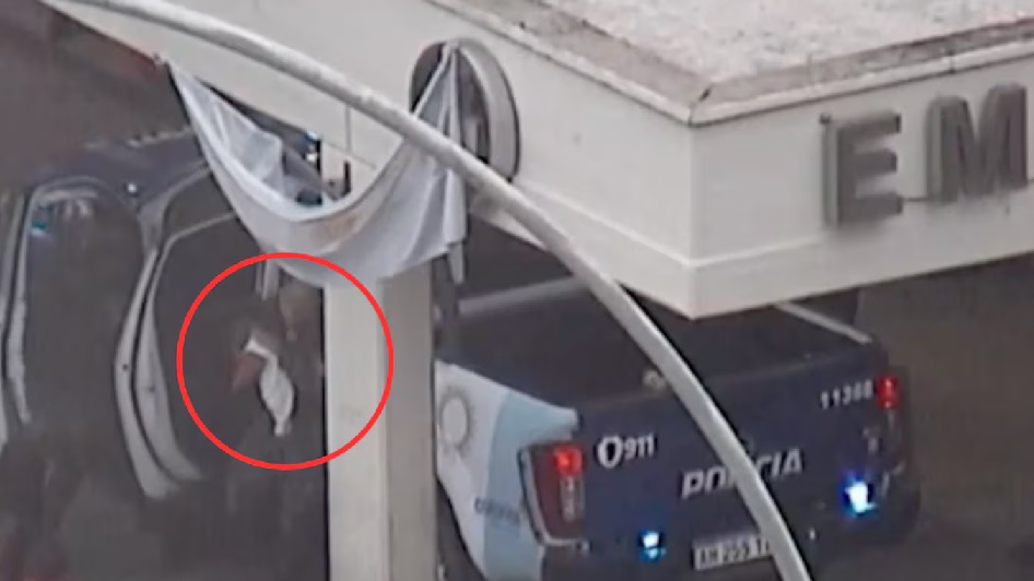 Desesperante video: operadora del 911 salvó por teléfono a bebé de 10 días ahogado con leche